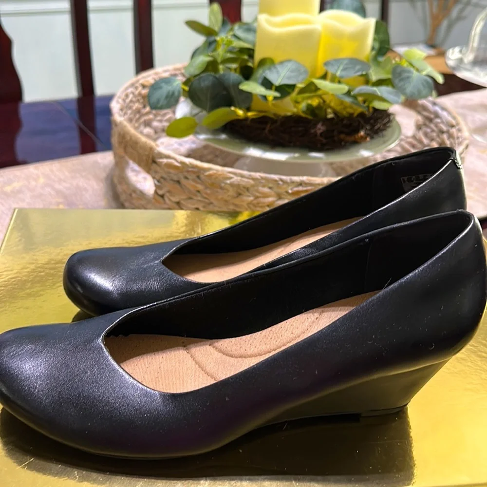 Collection by Clark Shoes - Picture 2 of 4